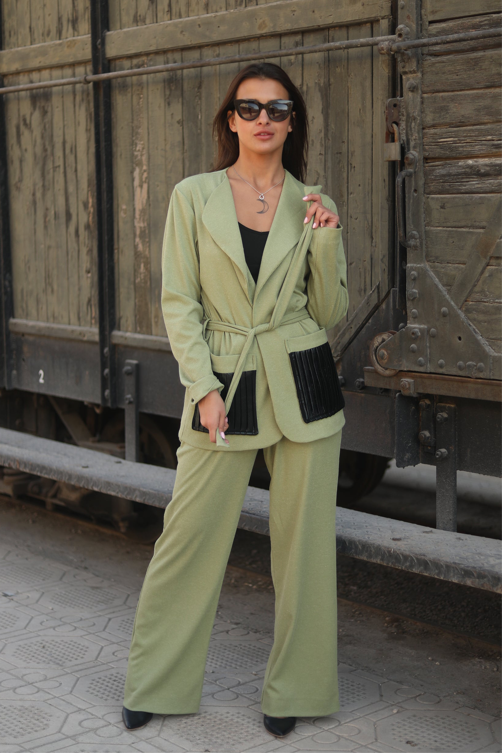 Olive CHIC Set