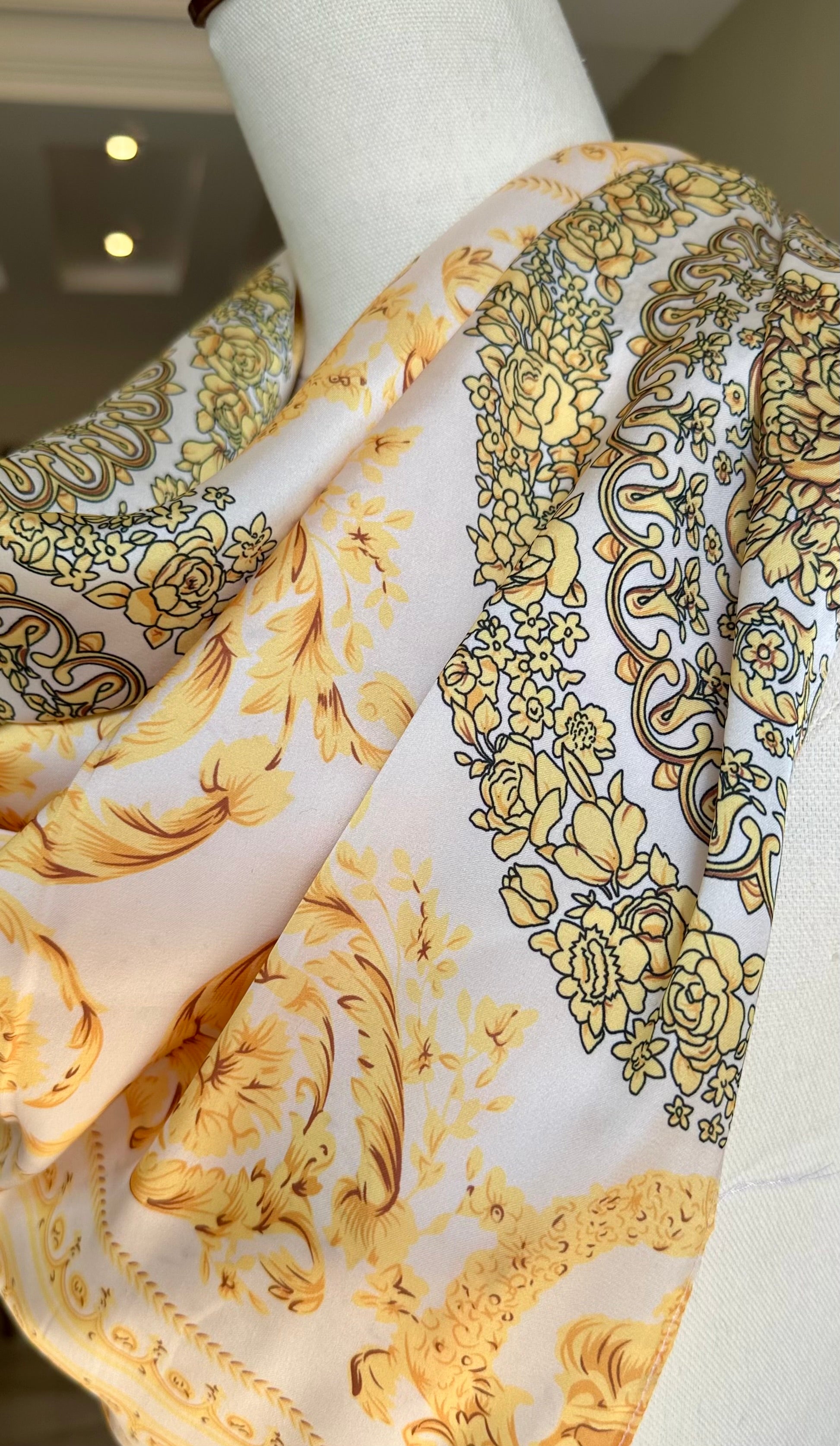 Dolce yellow Scarf